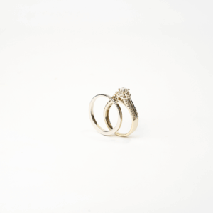 Elegant Diamond Engagement & Wedding Band Set
